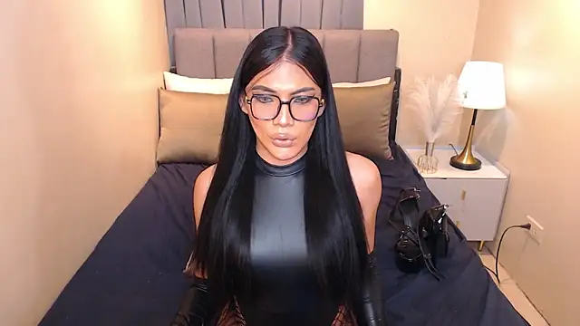 KelsieSilva online show from 12-19-25, 07:59