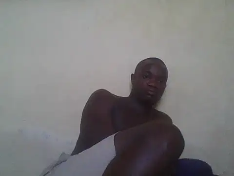 UsTwo  online show from 11-28-25, 03:53