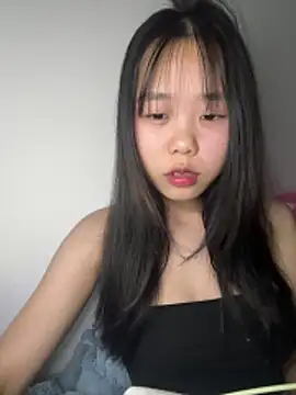 Kiee-lee online show from 03-18-26, 02:20