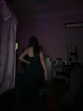 Kiee-lee online show from 04-19-26, 04:23