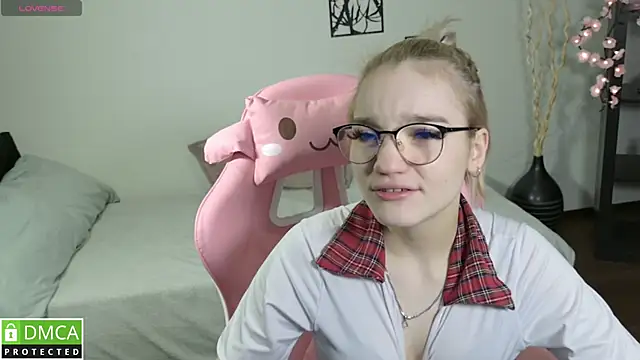 Megan Lora online show from 01-15-26, 12:59