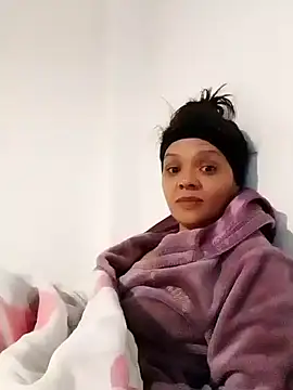 Snapshot of Cadence28 chatting on 12-20-25, 04:19 Cadence28 online show from 12-20-25, 04:19