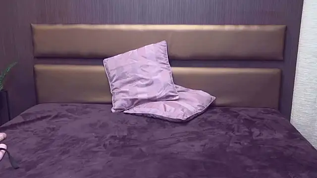 Snapshot of JasminAndAlyssa chatting on 12-05-25, 03:09 JasminAndAlyssa online show from 12-05-25, 03:09