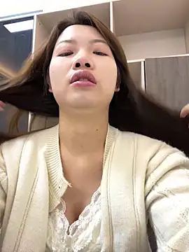 GYYoo online show from 12-19-25, 06:09