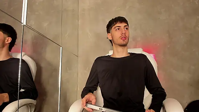 Emir Ozan  online show from 02-17-26, 07:53