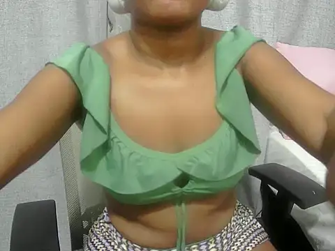 Cherrydollx online show from 04-12-26, 08:47