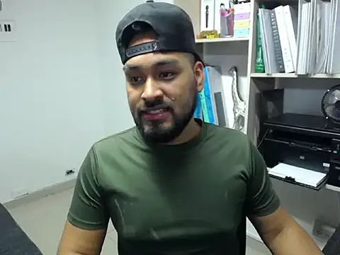 Liam hairy online show from 04-25-26, 07:33