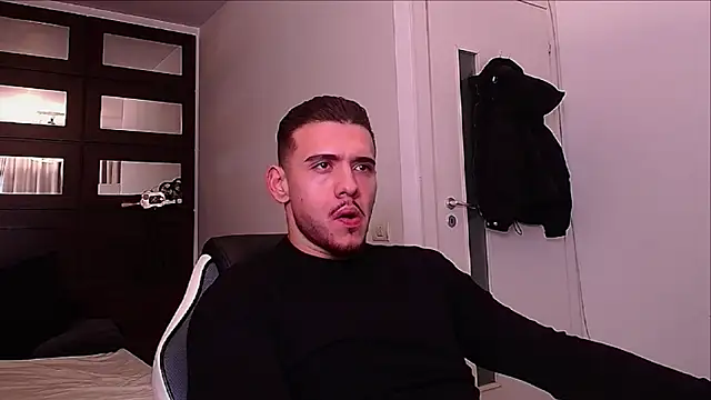 ElijahThorne online show from 12-22-25, 08:11