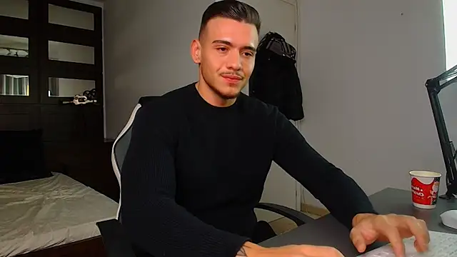 ElijahThorne online show from 01-10-26, 08:38