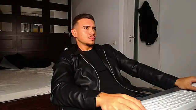 ElijahThorne online show from 02-13-26, 05:58