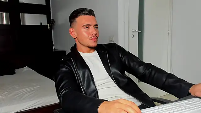 ElijahThorne online show from 03-26-26, 07:36