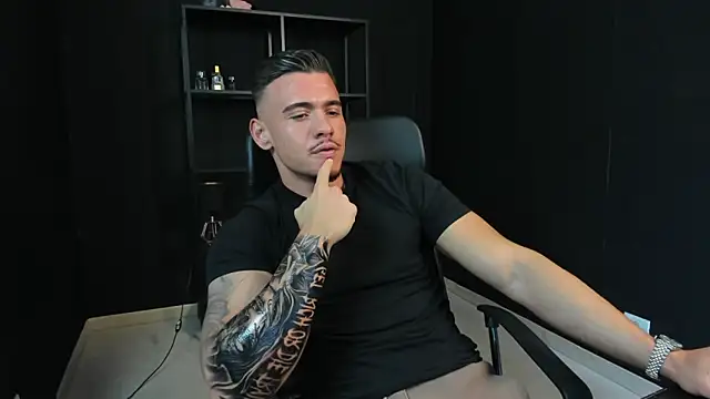 ElijahThorne online show from 04-27-26, 10:24