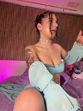 Hayley-Fox online show from 04-18-26, 01:09