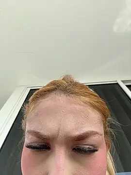 valeryfox   online show from 01-11-26, 06:57