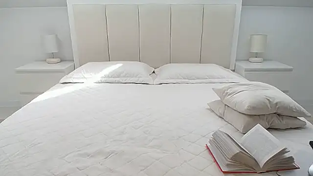 Milena29 online show from 03-11-25, 10:18