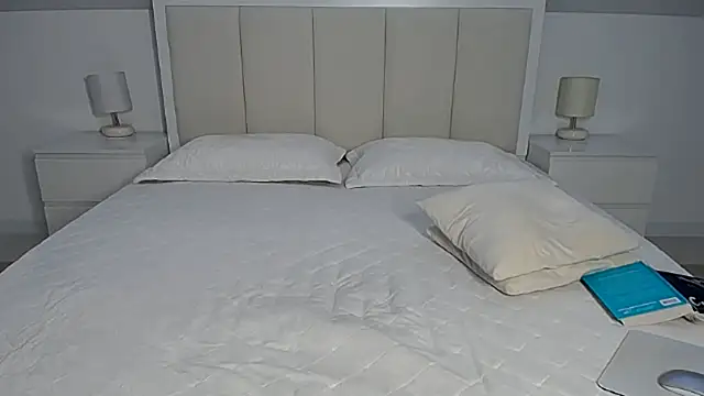 Milena29 online show from 12-22-25, 06:10