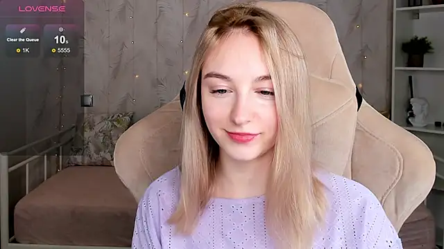 Shy Polly online show from 04-19-26, 12:11