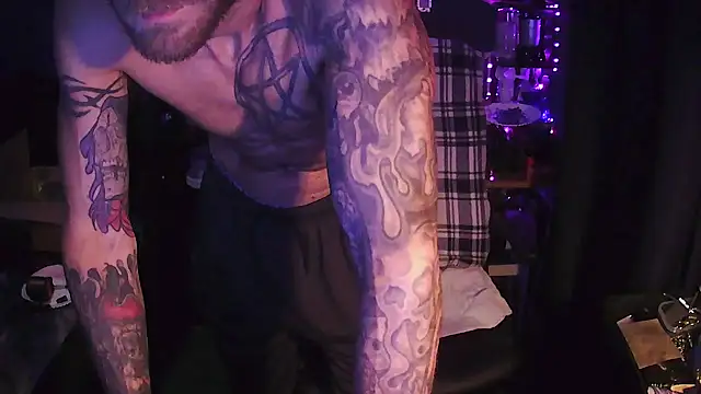 Snapshot of KingCole2390 chatting on 02-16-26, 12:40 KingCole2390 online show from 02-16-26, 12:40