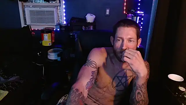 Snapshot of KingCole2390 chatting on 02-21-26, 12:11 KingCole2390 online show from 02-21-26, 12:11