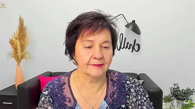 Snapshot of EveRalphes chatting on 11-26-25, 08:26 EveRalphes online show from 11-26-25, 08:26