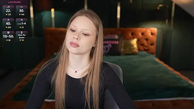 Charlotte Dreams online show from 03-27-26, 11:54