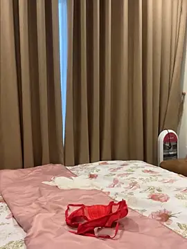 Queen-of-Love online show from 02-08-26, 09:02