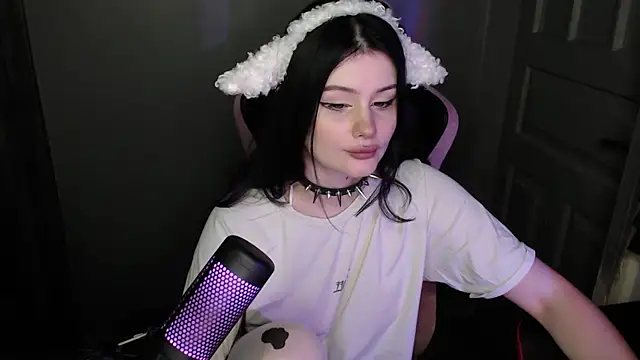 Moon raven online show from 02-11-26, 11:21