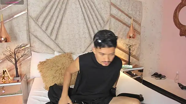 Snapshot of NicolaiKarav chatting on 01-11-26, 01:16 NicolaiKarav online show from 01-11-26, 01:16