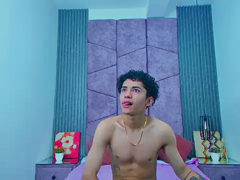 Snapshot of JackCooperr chatting on 01-15-26, 01:05 JackCooperr online show from 01-15-26, 01:05