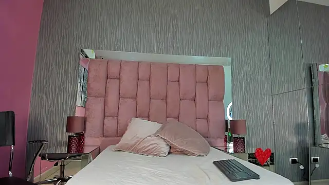 Snapshot of Fernanda_Thail chatting on 12-04-25, 12:03 Fernanda Thail online show from 12-04-25, 12:03