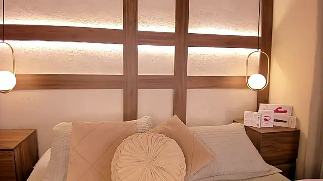 SarhaVega online show from 04-09-26, 01:05