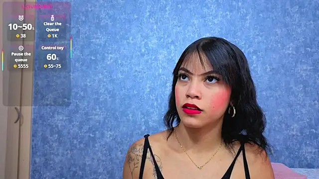 Snapshot of Malia_fox chatting on 04-19-26, 05:45 Malia fox online show from 04-19-26, 05:45