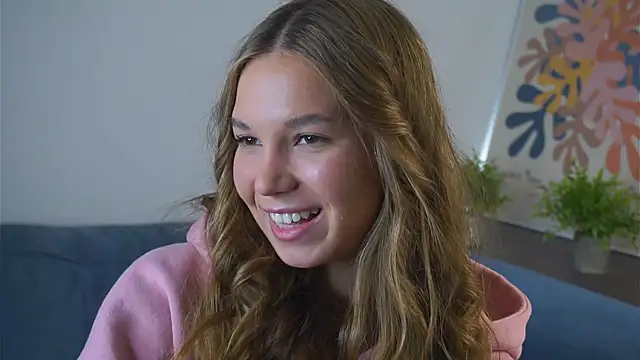 AmparoCilek online show from 02-17-26, 08:48