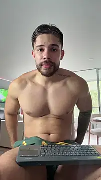 Valenthino Salvatore online show from 05-17-26, 07:54