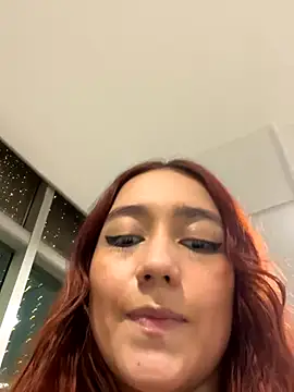 Eveeelyn25 online show from 12-19-25, 12:06