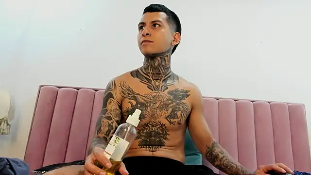 Andrew sanders68 online show from 12-21-25, 03:46