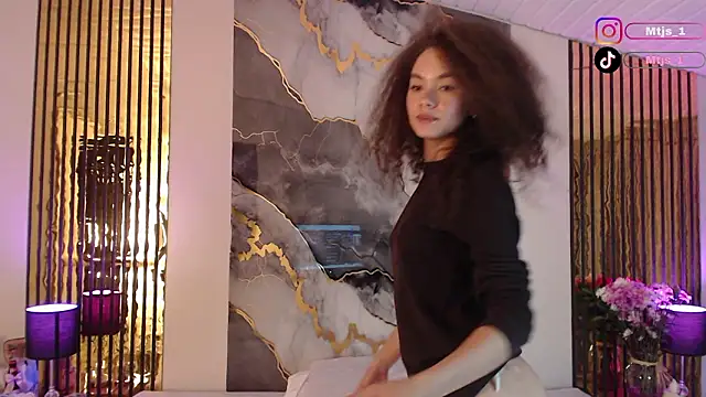 MiticaBrennet  online show from 03-26-26, 04:18