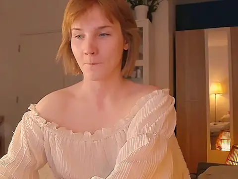 Snapshot of CatchVi chatting on 04-10-26, 04:50 CatchVi online show from 04-10-26, 04:50