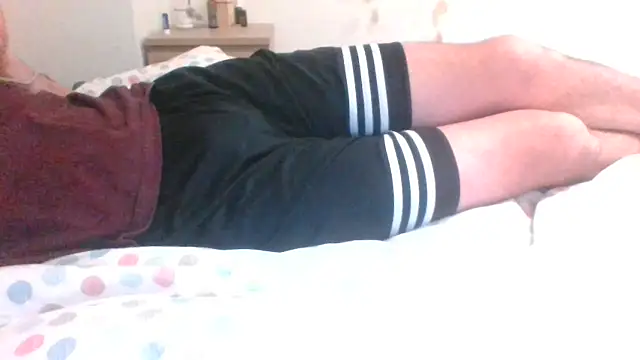 Snapshot of nightbound99 chatting on 11-26-25, 06:42 nightbound99 online show from 11-26-25, 06:42