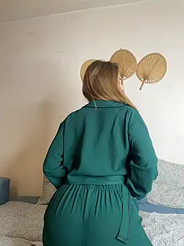 69 Degrees of Love online show from 02-03-26, 10:37