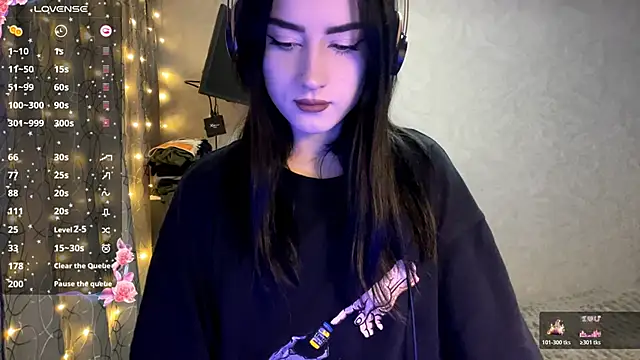 Meowluly online show from 12-22-25, 09:23