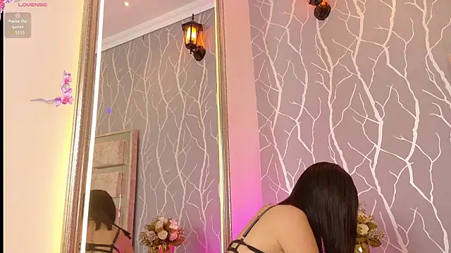 Snapshot of Julia_rivers chatting on 02-04-26, 01:17 Julia rivers online show from 02-04-26, 01:17