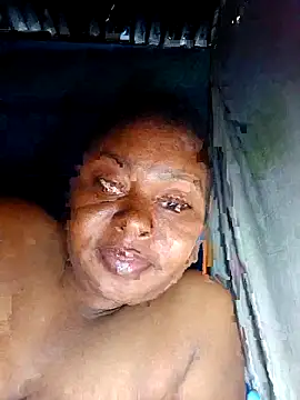 Snapshot of cleanpssy chatting on 12-15-25, 06:17 cleanpssy online show from 12-15-25, 06:17