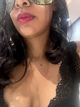 Snapshot of LunnaMaska chatting on 12-01-25, 02:44 LunnaMaska online show from 12-01-25, 02:44