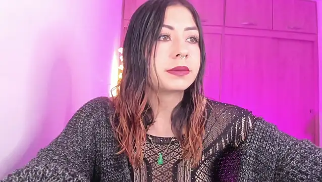 MaddieHunter online show from 06-06-26, 03:28
