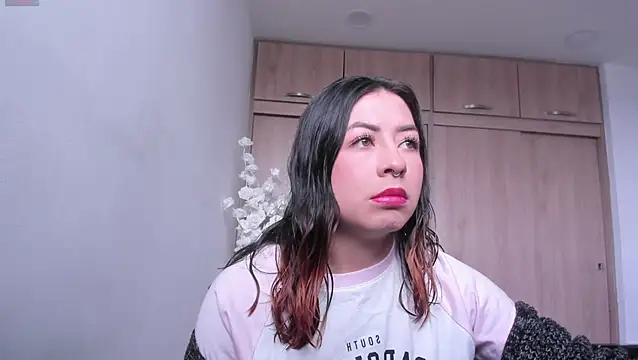 MaddieHunter online show from 07-18-26, 02:54