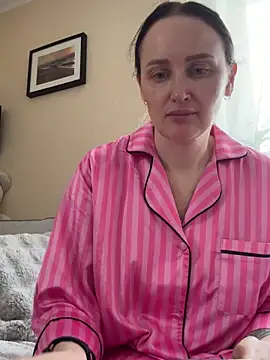 TomilaSi online show from 12-18-25, 11:27