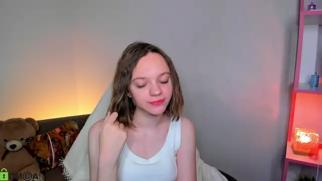 Olivia Riesz online show from 12-18-25, 01:22