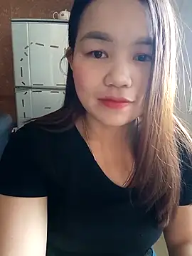 Snapshot of arina-11 chatting on 12-15-25, 04:17 arina-11 online show from 12-15-25, 04:17