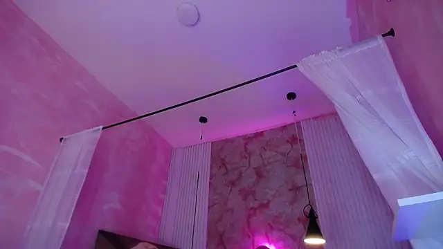 Aine Collins  online show from 01-09-26, 12:30